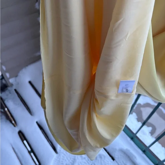 🆕🌼 Antonio Melani Darah Satin Butter Yellow Maxi Dress Size 16 Formal Gown Chic - Picture 16 of 17